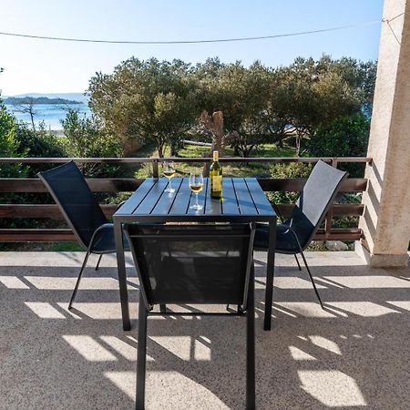 Beachfront Apartment Lostura Turanj Ngoại thất bức ảnh