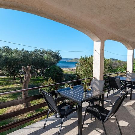 Beachfront Apartment Lostura Turanj Ngoại thất bức ảnh